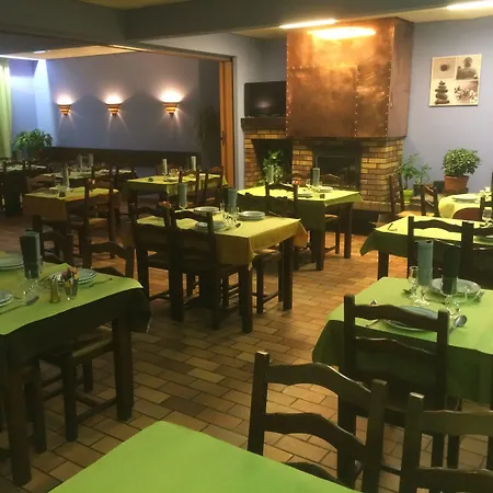 Restaurant L'agapanthe Hotel Pont-de-Salars