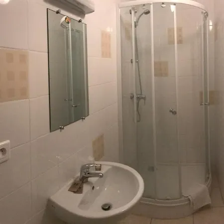 Otel Restaurant L'agapanthe 3*