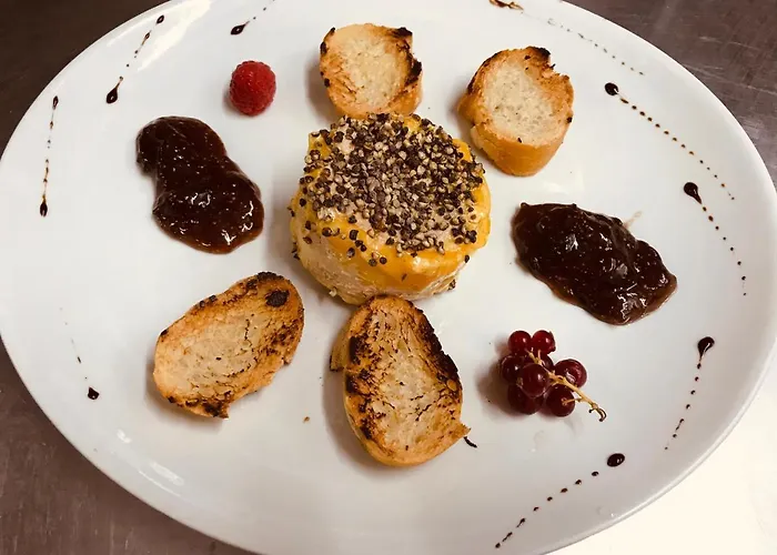 Отель Restaurant L'agapanthe Pont-de-Salars