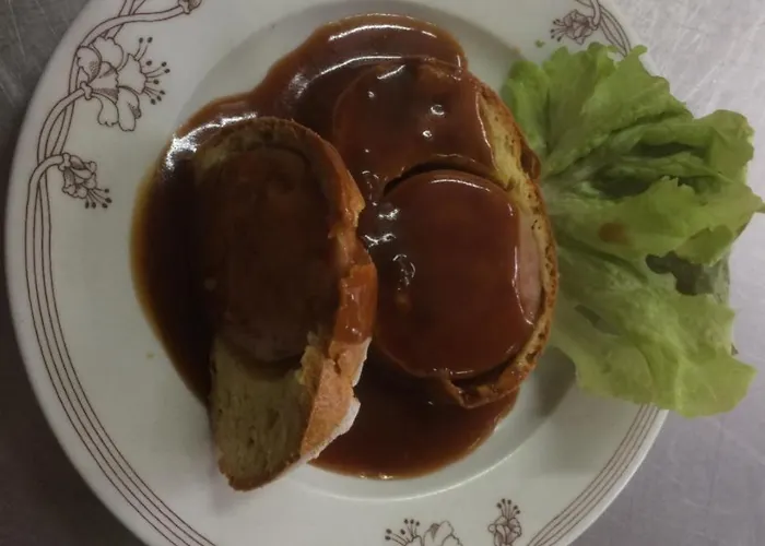 Отель Restaurant L'agapanthe Pont-de-Salars