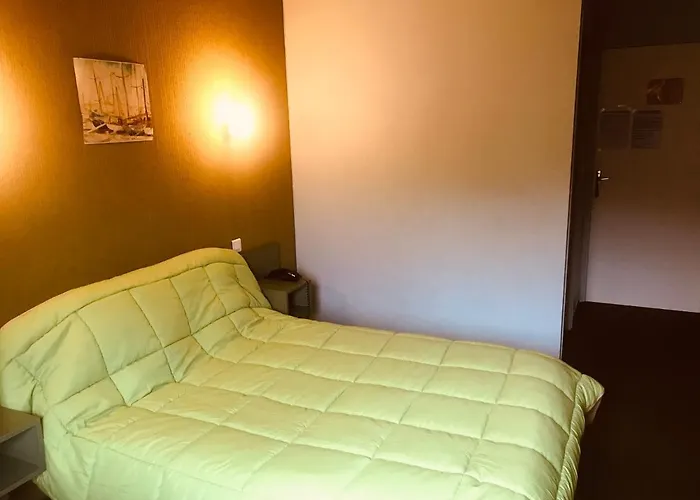 Restaurant L'agapanthe Отель Pont-de-Salars